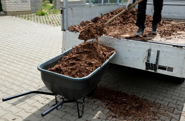 Bulk Mulch Delivery in Bonita Springs