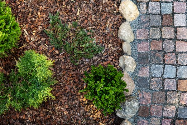 Mulch Spreading in Bonita Springs