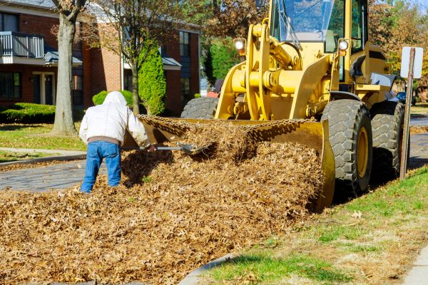 Mulch Hauling in Bonita Springs