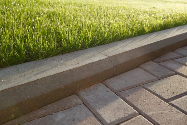 Lawn Edging Replacement in Bonita Springs